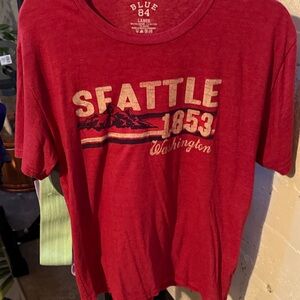 🌞Seattle logo t shirt size L